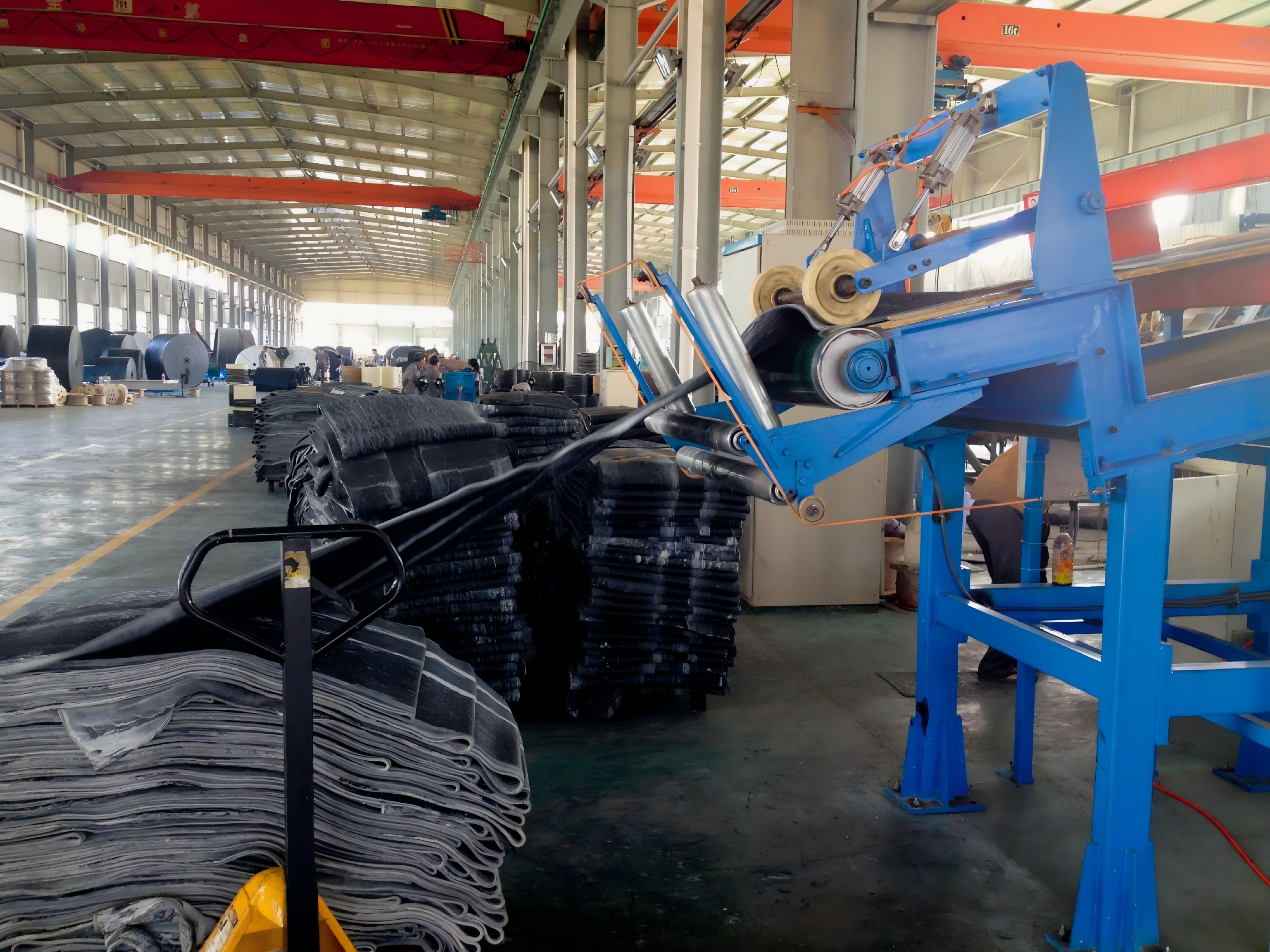 Conveyor Belt Pulling Machine